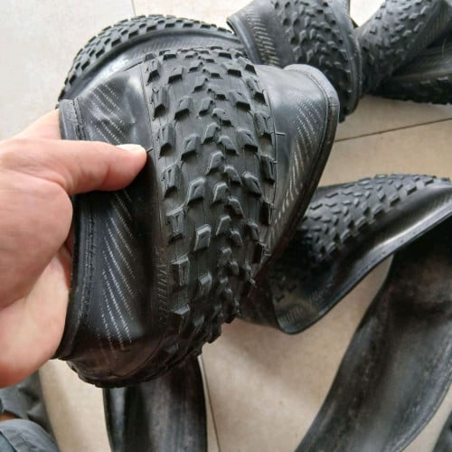 សំបកកង់លក់