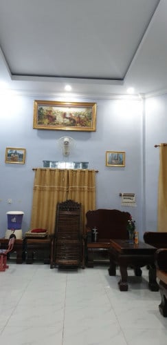 ដី​ និង​ ផ្ទះ​លក់​ ក្នុង​ក្រុង​ព្រះវិហារ​ ជាប់​ផ្លូវ​ធំ