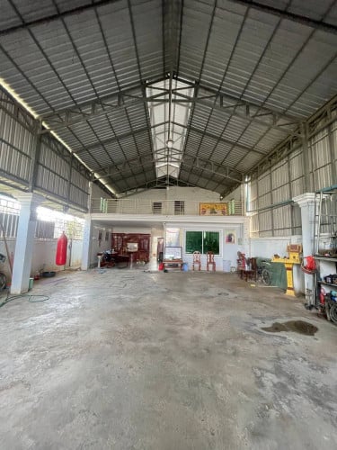 ឃ្លាំងជួល​សល់ដីមុខឃ្លាំងធំ ភ្នំពេញ​ថ្មី​ សែនសុខ​ ភ្នំពេញ​