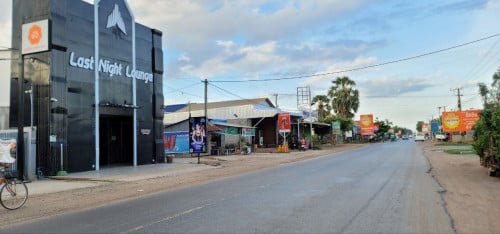 ដីនិងផ្ទះ លក់បន្ទាប់