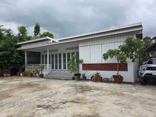 ផ្ទះ និងដីលក់