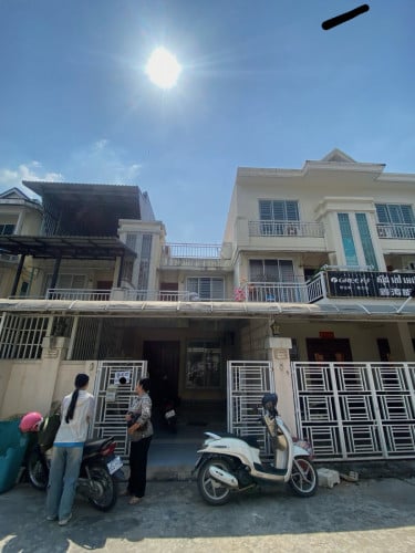 ផ្ទះនៅឈូកមាសសែនសុក