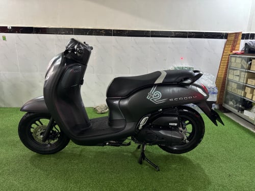 ម៉ូតូស្អាតសានុំសុីន022