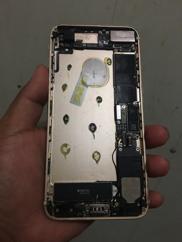 លក់កាត់ក្រោយ7Plus អត់​ថ្ម​ ម៉ាស៊ីន​ខូច​សំលេង​អូយ៉ូ Sell 10$