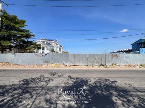 ដីសម្រាប់ជួល ឬស្សីកែវ ជិតសាលាAUPP