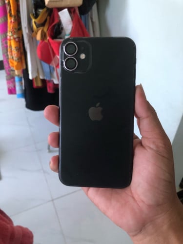 លក់iPhone 11 សាណុំសុីន ណែន ស្កេន ថ្ម89%  ថតក្នុងទឹកបាន ជាប់ឡុកសុីម ប្រេីត្រណប់សុីមបាន