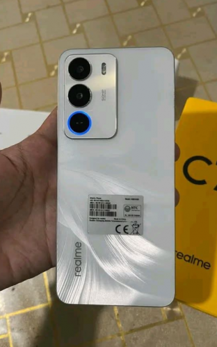 លក់ realme C71 ram 4+8g memory 128g