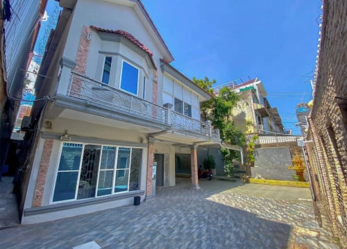 ផ្ទះវីឡាសម្រាប់ជួល នៅបឹងកេងកង Villa available for rent in Boeng Kengkang