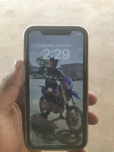 11ពណ៌ខ្មៅ256gបាយផាសwifi👌🏻95$ចចារកាមេរ៉ាច្បាស់មុខក្រោយ0.5ដើរធម្មតាលក់ប្រញាប់លុយ❤️❤️