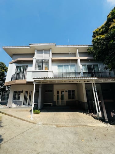 2 Bedrooms For Rent Close to CIA Chbar Ampov Campus