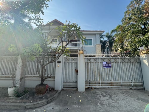 4 Bedrooms For Rent in Bassac Garden City.