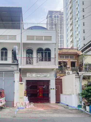 6 Bedroom Shophouse For Rent in BKK1