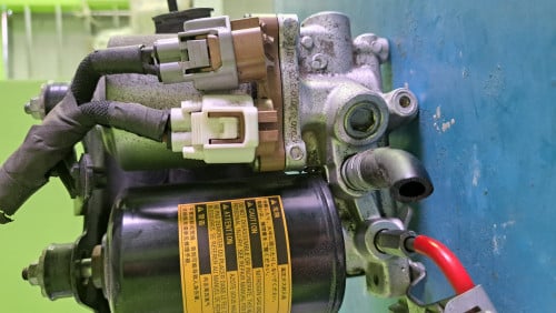 ABS Toyota Prius v 2012-2015