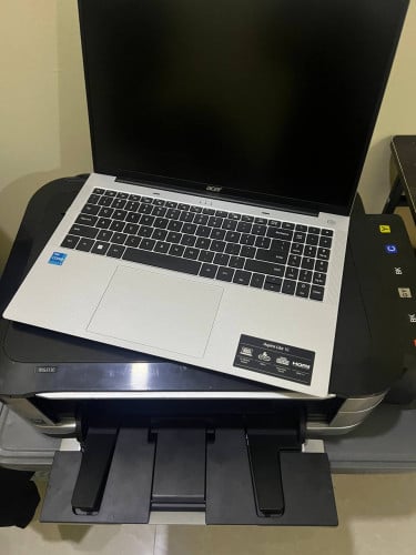 Acer laptop with Canon printer