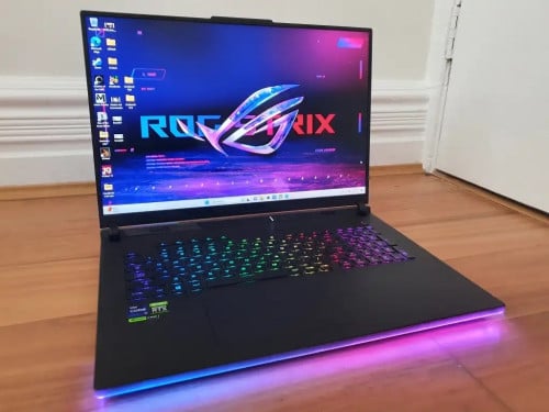 Asus ROG Strix G18CPU