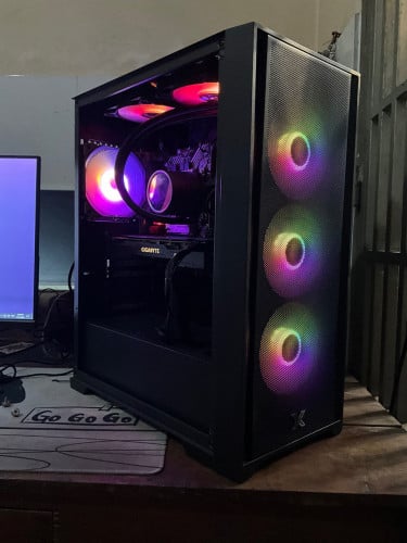 Desktop Gaming: I7-10700f, Ram 16GB, GTX 1070 8GB, M2 256GB, HDD 2TB