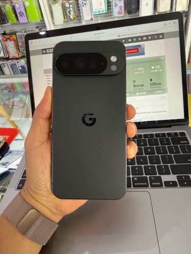 Google Pixel 10 Pro XL 16G 256GB ( Look like new) 99%