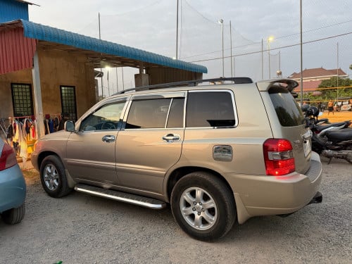 HLDឆ្នាំ 2004 V4 បុង1 ថ្នាំសុីន១ជុំ