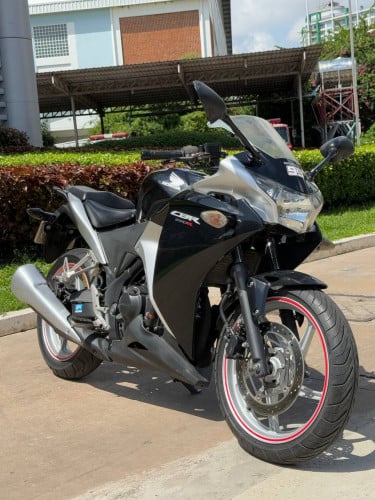 Honda cbr250