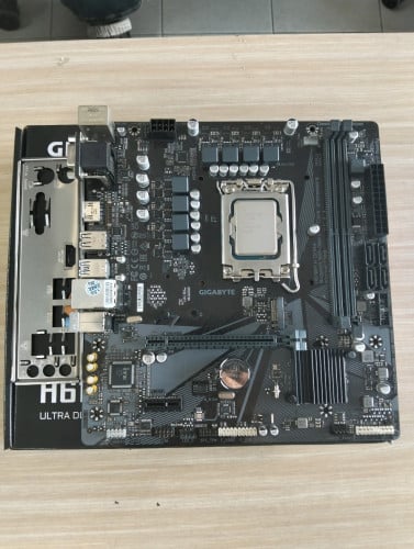 i5 12400F H610M GIGABYTE