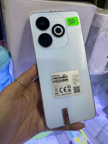 Infinix smart 8/ រេម4/128g