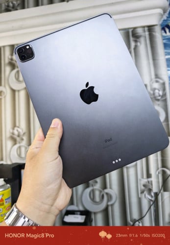 Ipad Pro 2020Wifi 128G 99%តម្លៃ 450$