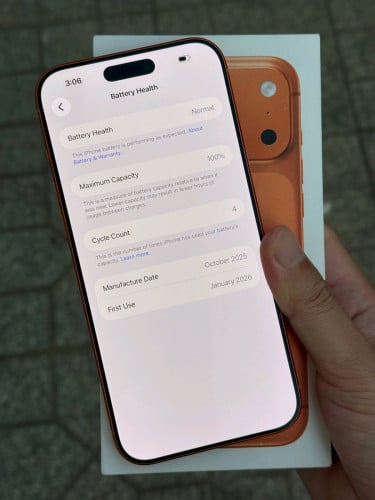 iPhone 17 Pro Max LL 256GB សាកថ្ម 4ដង ស្អាត 99.99%