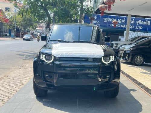 Land Rover Defender X-Dynamic 2022