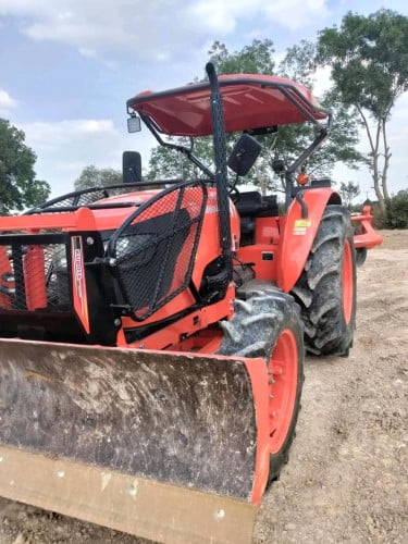 M6040 ឆ្នាំ2023 ត្រាក់នៅសំនុំស្អាតមិនទាន់ប៉ះសោ