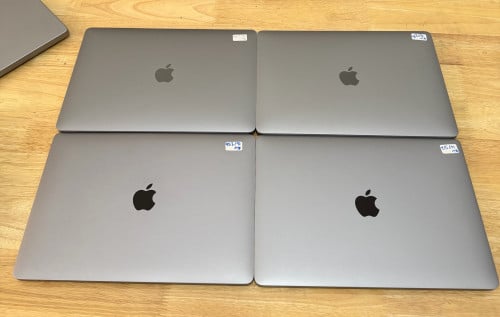 MacBook Air M1 2020 13”Chip: M1 Ram: 8GSSD: 256GBattery: 100% Original charger 30W