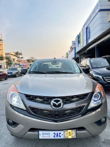 Masda  BT50 ឆ្នាំ2015លក់$22,500ចរចារឡានមូលអត់កាត់តស្ងោរប្តូរពណ៍☎️081 765 768/089 456 768
