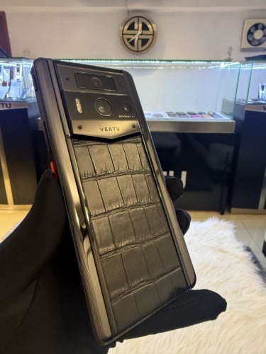 MetaVertu 2 alligator 🐊
