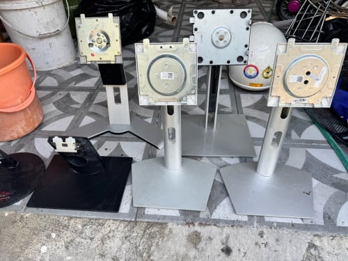 Monitor Stand មួយប្រាំដុល្លាទាំងអស់