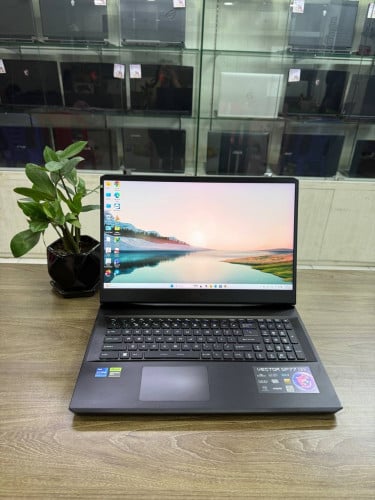 MSI VECTOR GP77 (Gaming&Design) 99%