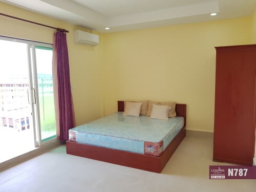 N787 | Spacious 1 Bedroom Apartment For Rent with Car Park