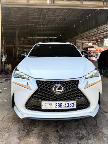NX 200T F Sport 7ប៊ូតុង គុង៣ ក្នុងឈើរី មេឡាន