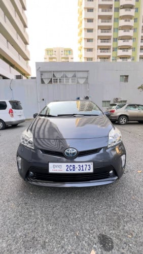 Prius 2013 Option 5 advance