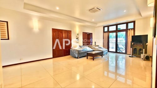 Renovated 2 Bedroom Apartment For Rent | Wat Phnom | Phnom Penh
