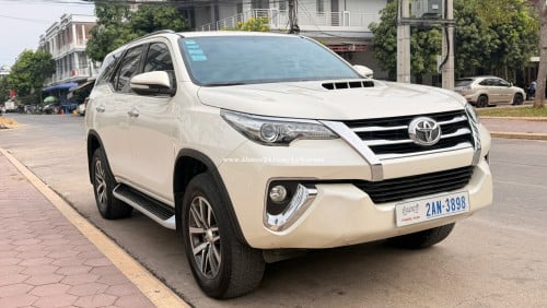 Toyota Fortuner 2017 Full មហាថ្មី
