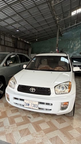 Toyota Rav4L ឆ្នាំ02 ប៉ុង១ ពណ៌សកាំម៉ៃ ឯកសារម្ចាស់ដើម
