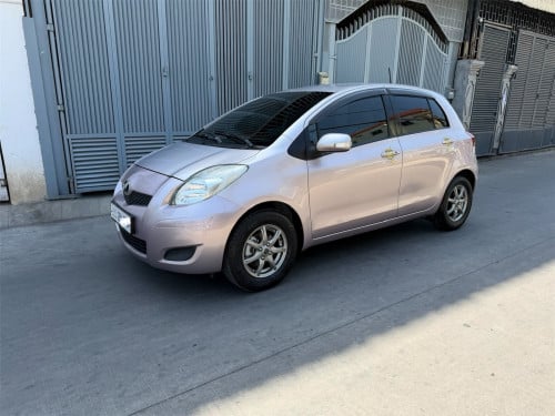 Toyota Vitz 2009 full Smart key ថ្មី ណាស់ ស្រុីន១ជុំ