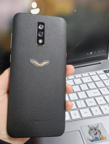 Vertu Life ( New in Box )