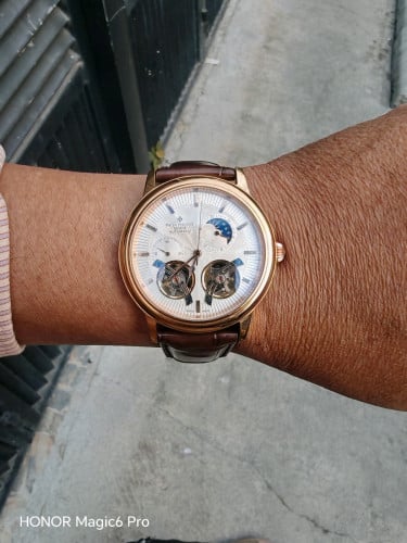 នាឡិកាអូតូម៉ាទិចអត់ប្រើថ្ម