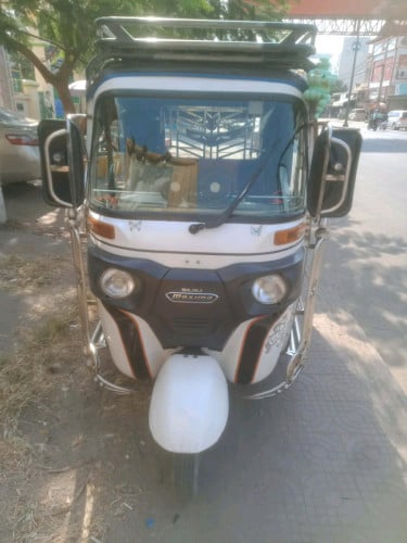 តុកតុកបារចារ០១៩នៅអេមមិនទាន់រើម៉ាសុីនទេមកមុនបានមុន