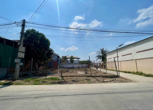 ដីកែងត្រូវការលក់បន្ទាន់ ទីតាំងល្អ ស្ថិតក្នុងខណ្ឌដង្កោ ក្បែរវិទ្យាល័យទួលអំពិល