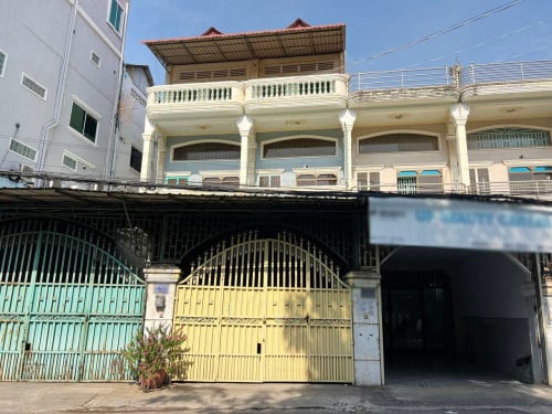 ផ្ទះអាជីវកម្មសម្រាប់ជួល នៅទួលទំពូង