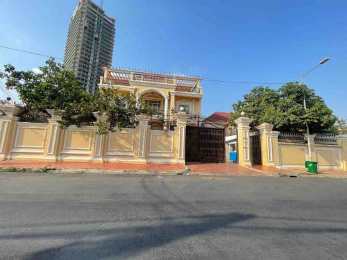 វីឡាអាងសំរាប់ជួលនៅទួលគោក