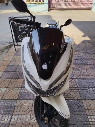 ម៉ូតូលក់ម្ចាស់ដើមនៅស្អាត់