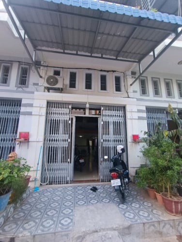 ផ្ទះលក់ ជិតស្ពានថ្មី វត្តព្រែកប្រា