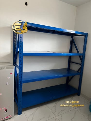ធ្នើឃ្លាំង